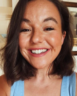 Photo of Laura Wright