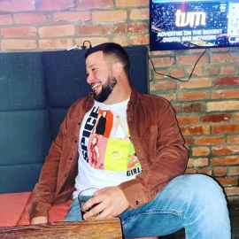 Photo of Andrew Sharretts