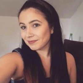 Photo of Chloe Roberts