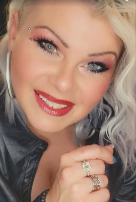 Photo of Jennifer Stanley (1BadMamaJama)