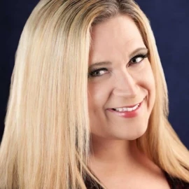 Photo of Lori Graves