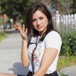 Photo of Lorraine Lopez