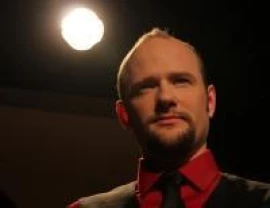 Photo of Erik Dobell