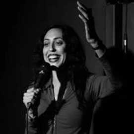 Photo of Nicole Harris